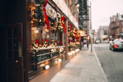 Tis the Season – Historic Roswell Offers Holiday Lights and Events – Walking distance to Hillandale at Historic Roswell